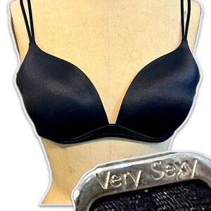 Victoria’s Secret Very Sexy black satin bra smooth padded‎ cups 34C B plunge y2k